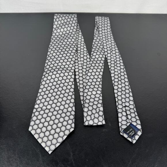 Jos. A. Bank Collection NEW Gray Hex Pattern 100% Silk Neck Tie - Picture 2 of 4
